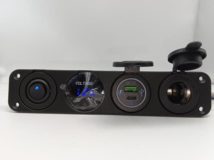 4 В 1 Автомобильный Вольтметр Двойной USB 12В Автомобильный сигаретный зажигалка Напряженный счетчик с переключателем