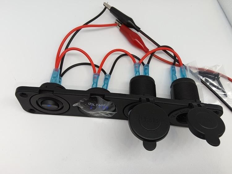 4 В 1 Автомобильный Вольтметр Двойной USB 12В Автомобильный сигаретный зажигалка Напряженный счетчик с переключателем
